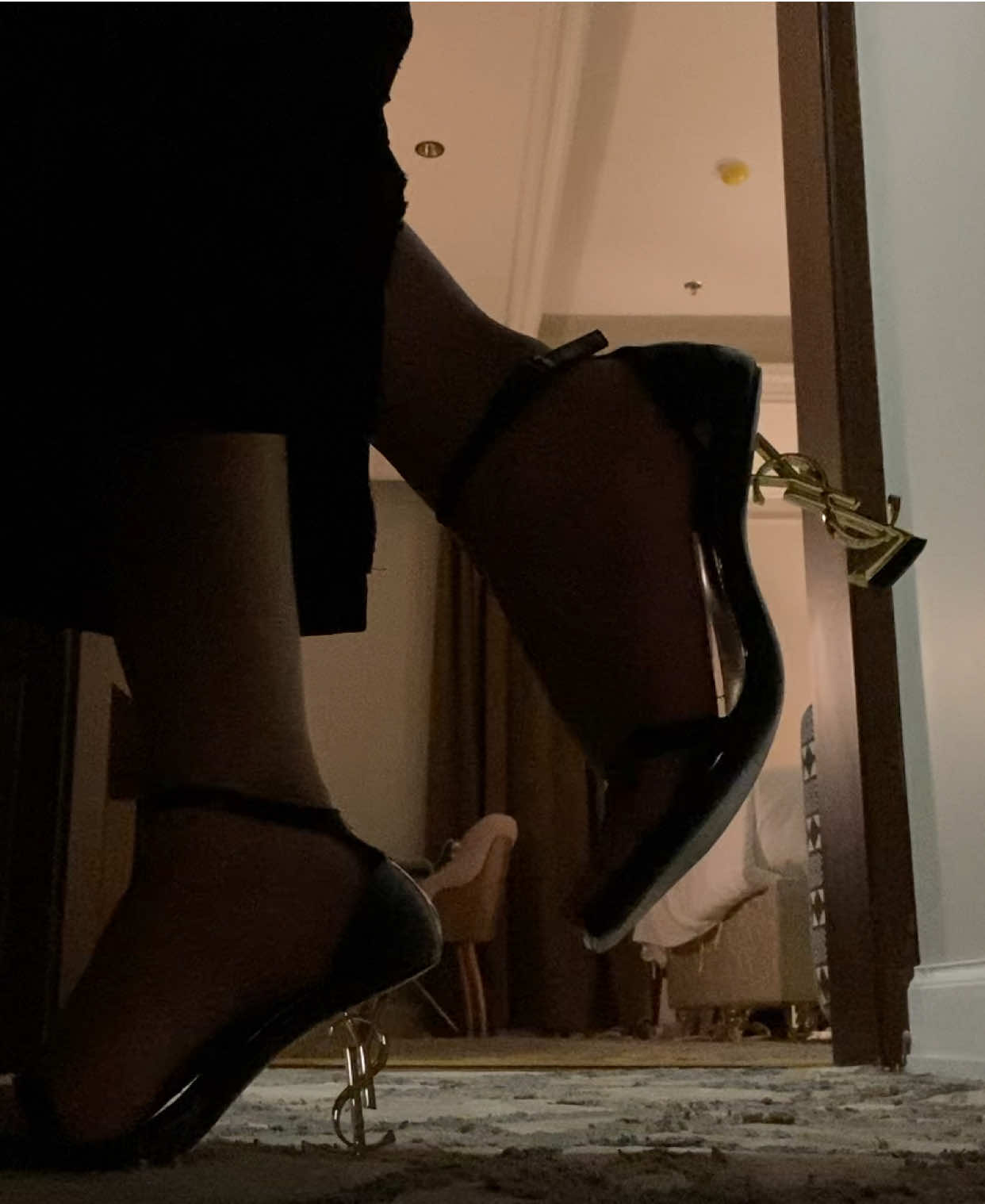 قفلت الترند وراي ✋🏻 