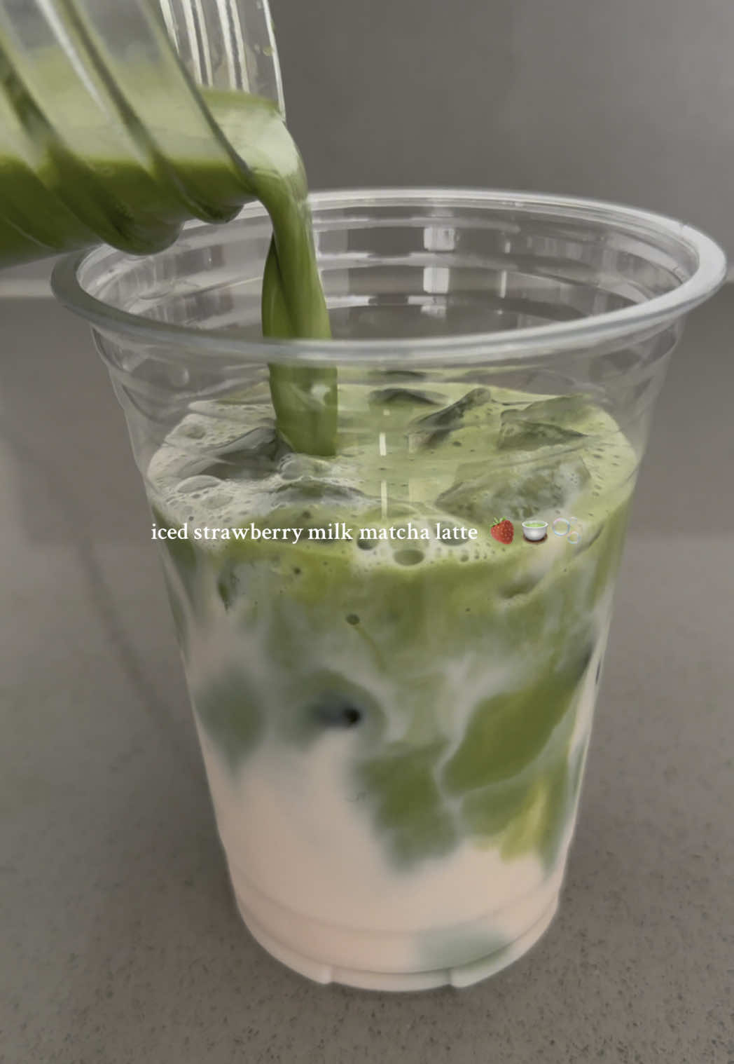 this matcha was 100/10 🍓🍰!!!!  #fyp #matchalatte #strawberrymatcha @Alfred Coffee 