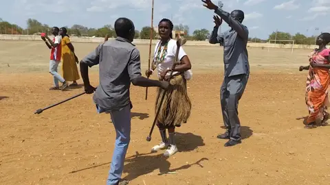 Freedom fighter of SPLM/SPLA spotted dacing and feeling  excited during SPLM 42 Anniversary day in Malakal stadium upper Nile state.  Courtesy Fashoda media TV 📺❤#southsudanesetiktokers🇸🇸🇸🇸🇸🇸 #dinkasouthsudantiktokers🇸🇸🇸🇸🇸🇸🇸🇸😍❤️😘🥰 #africatiktok #HolMathonditDukpadiet♥️♥️♥️♥️ 