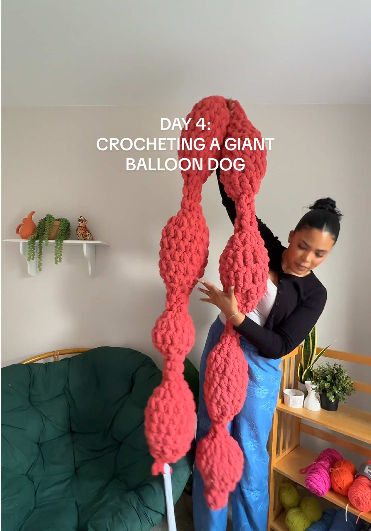 Day 4: crocheting a giant balloon dog!! #crochetersoftiktok #crochettiktok #balloondog #crochettok #crochetwithme #foryou #fyp 