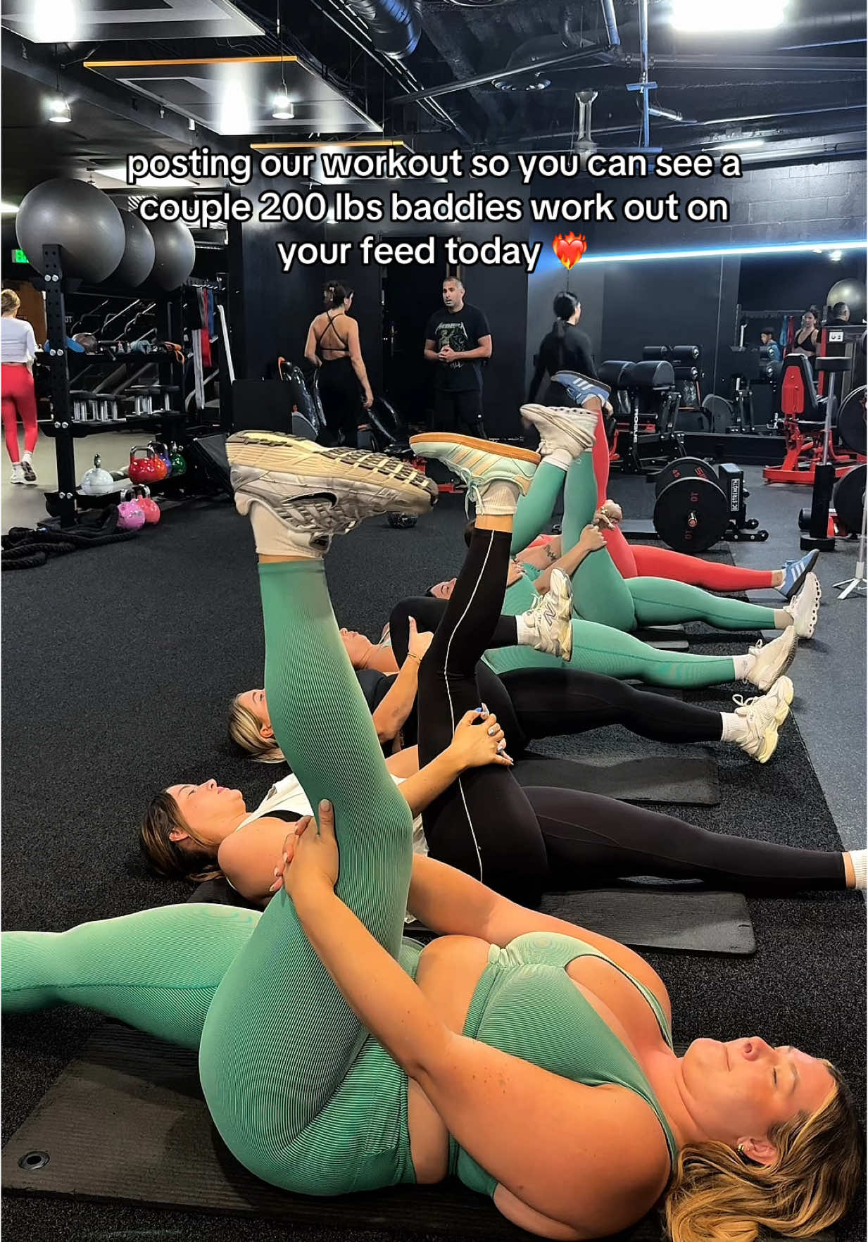 it being pilates, spin, the gym it don’t matterrrrr where but YOU BELONG!! 200 lbs or not :) 🤎 at @Randydoes_it group workouts everyone is welcome always!! @Bonnie Wyrick @Kelsey Byron @Tori @Shelby Vert #workoutroutine #curvytiktok #midsizeworkout 
