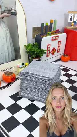 🧽 No sabía que necesitaba esto hasta que lo probé Estos paños mágicos eliminan grasa y óxido sin rayar nada ✔️ Vienen en set de 10 ✔️ Tienen microfibra gruesa y alambre de acero ✔️ Sirven para estufas, ollas, microondas y más ♻️ Reutilizables, resistentes y fáciles de enjuagar Lo usás una vez… y no lo soltás más #limpiezafacil #pañosmagicos #trucodecocina #cocina #lasmegaofertas