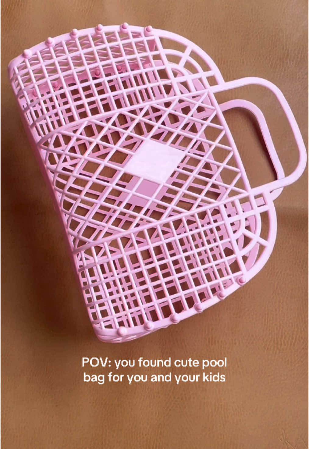 Gak cuma untuk pool bag, tapi bisa banget untuk dipakai kemana pun! available on size Mini and Midi✨ #LeeVierraKids #poolbag #kidsswimwear #swimwear #moms #baby #kids #fypage #xyzabc 