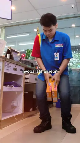 ilmu ini bisa di amalkan di toko terdekat😁 #indomarettiktok #indomaret #karyawanritel #karyawanretailindomaret #indomaretofficial @indomaretofficial 