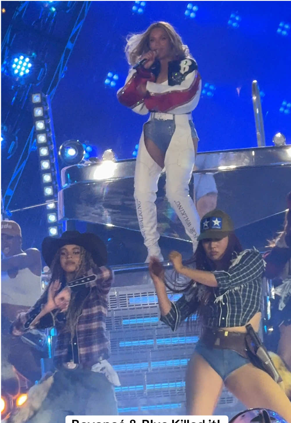 Cowboy Carter Tour, Chicago Night 1 🚨 #beyince #cowboycarterworldtour #whydontyouloveme #yaya #chicago #foryoupage #concerto #kauajkkkkkj #soldierfield #tonight