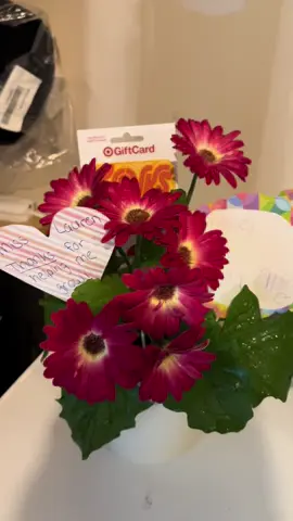 #creatorsearchinsights #teachergift #preschoolteachergift #endoftheyear #thanksforhelpingmegrow #MomsofTikTok #sahm #schoolsout 