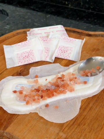 A pinch of salt in the pad! Your neighbors will go crazy trying to figure out your secret! #LifeHack #homehacks #tips 