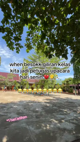 #petugasupacara #kelassolid #xybca #4u #fypage #sad #malas #kelasasik🤙 #fotolive 