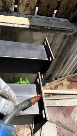 Progress awning metal deck #foryoupageofficiall #fyp #awning #ACp #metaldeck #ibeam #paip #welderlife #welding #fabrication #penjahitbesi #welder #mig #welderlifestyle 