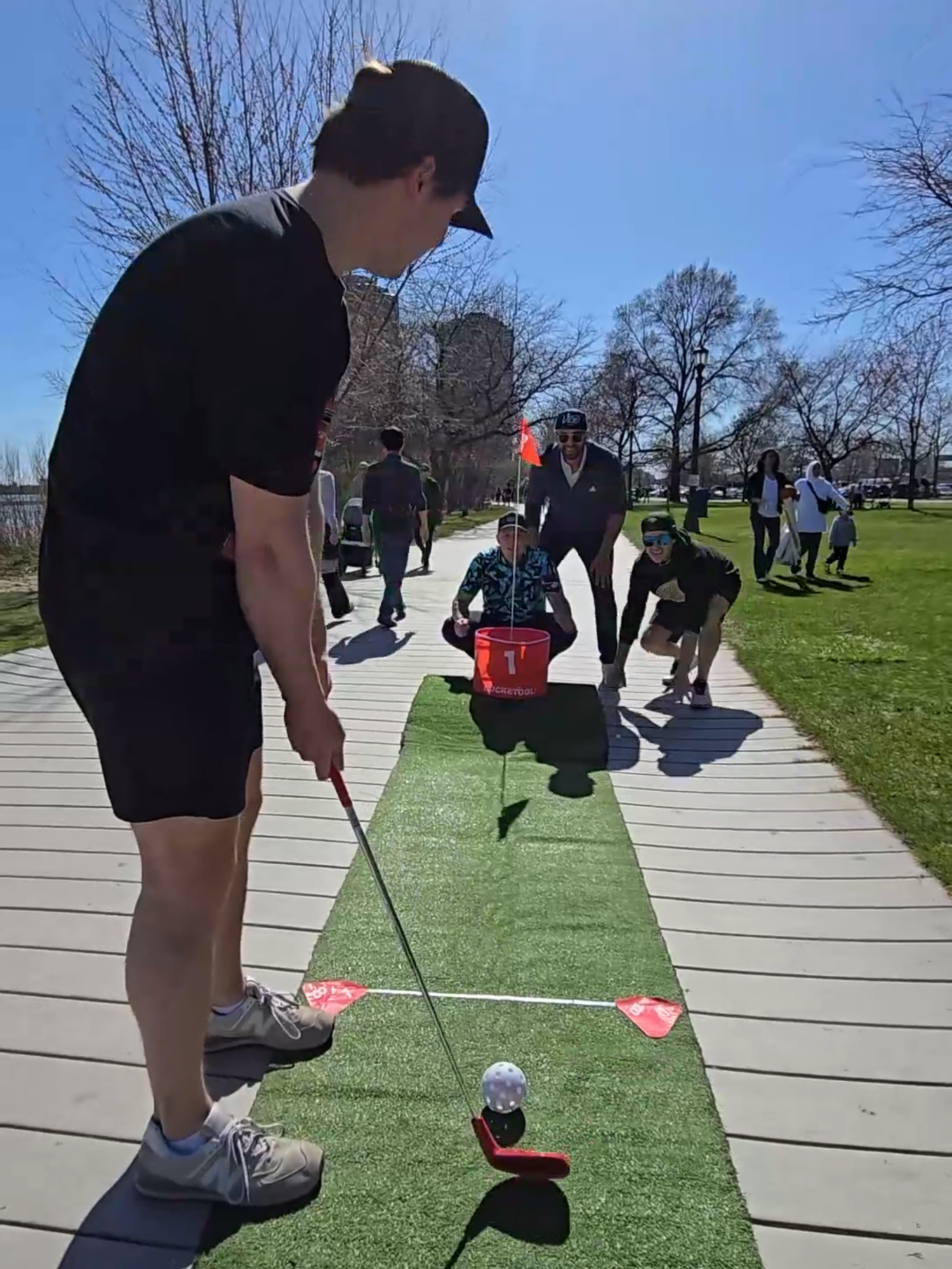 There are a lot of lefties in Canada 😂 $100 Bucket Golf Challenge