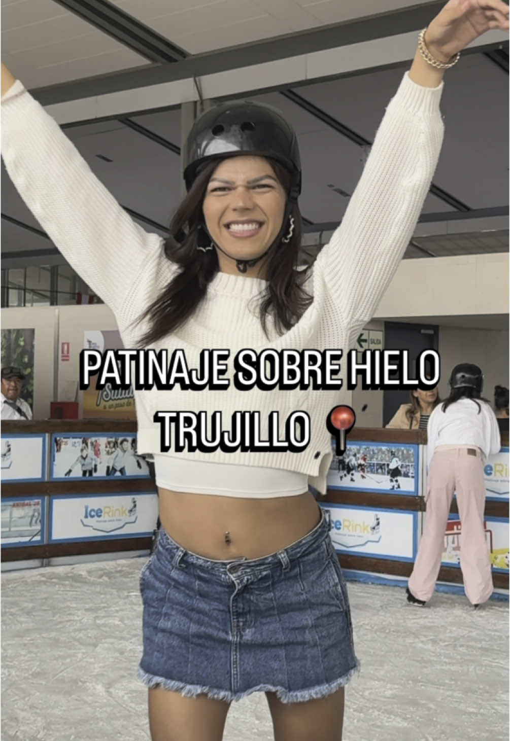 Patinaje sobre hielo en Trujillo ⛸️ ‼️ Llego @Ice Rink al @Terrapuerto Trujillo con la primera pista de hielo en la ciudad , está imperdible ❗️#patinajesobrehielo #trujillo 