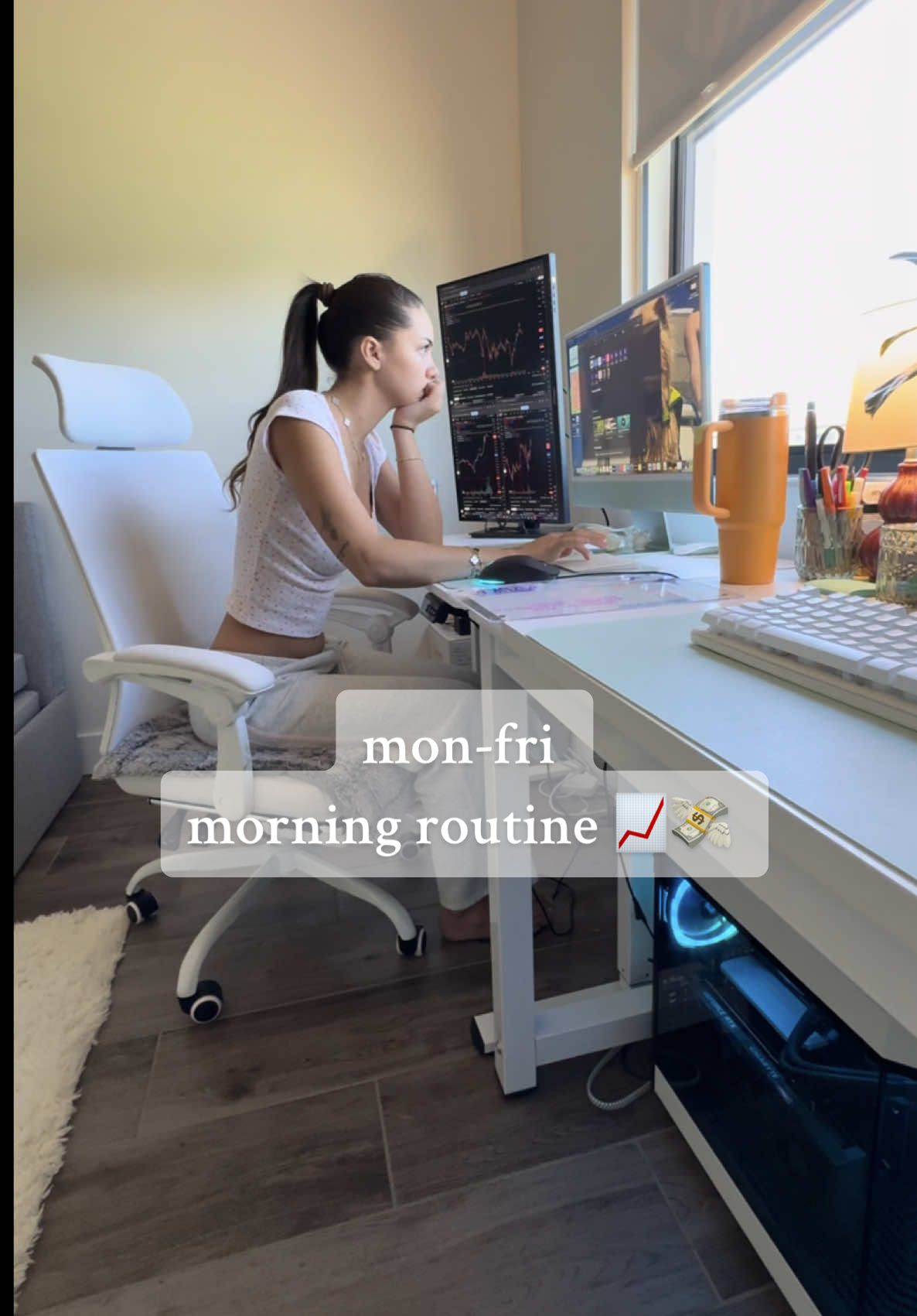 my dream job for real. I’m just a girl 🎀😭 #womaninmenfields #trading #tradingoptions #optionstrader #crypto #stockmarket #stocks #options #dayinthelife #clockin #femaletrader 
