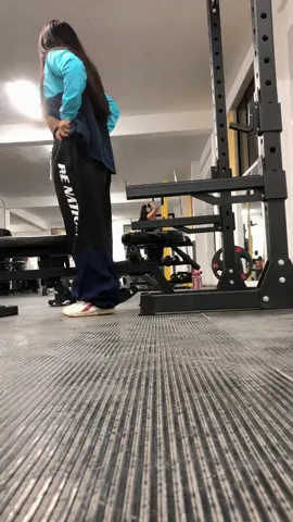#fypシ゚ #fyppp #gymrat #gym #paratiiiiiiiiiiiiiiiiiiiiiiiiiiiiiii #gymmujeres #hasmeviraltiktok 