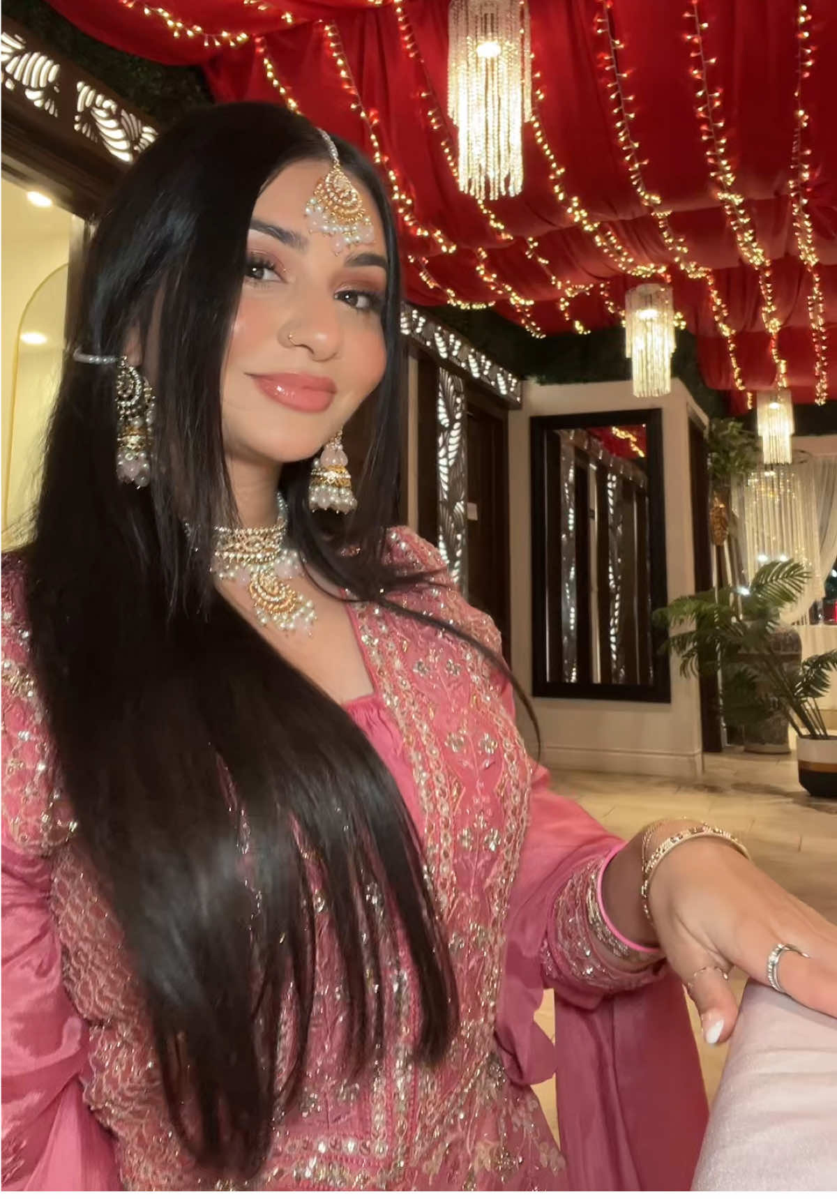 Pink 💕 #desitiktok #desiweddings #pakistani #pakistanifashion #desifashion #desifashioninspo #browntiktok 