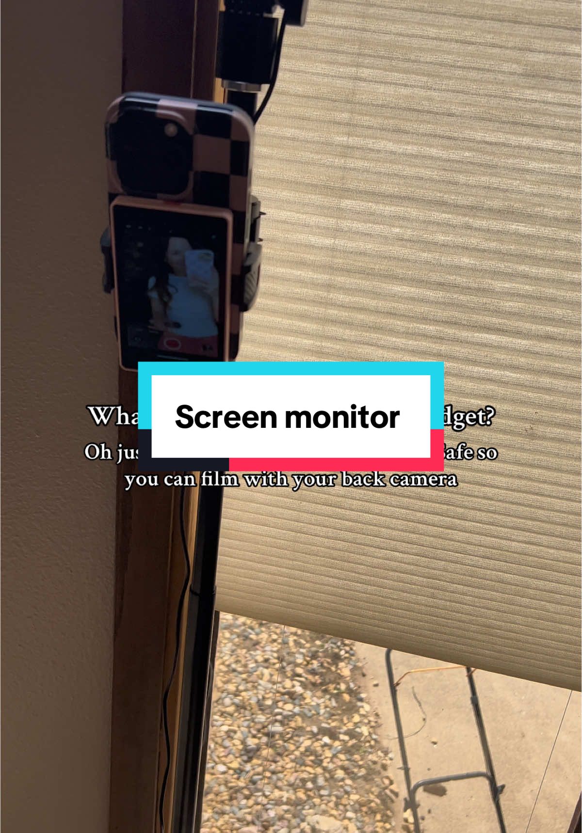 Best purchase!! I’m literally obsessed and it’s on sale!! #screenmonitor #newmowavlogscreen #vlogmonitor #vlogscreen #contentcreatortips 