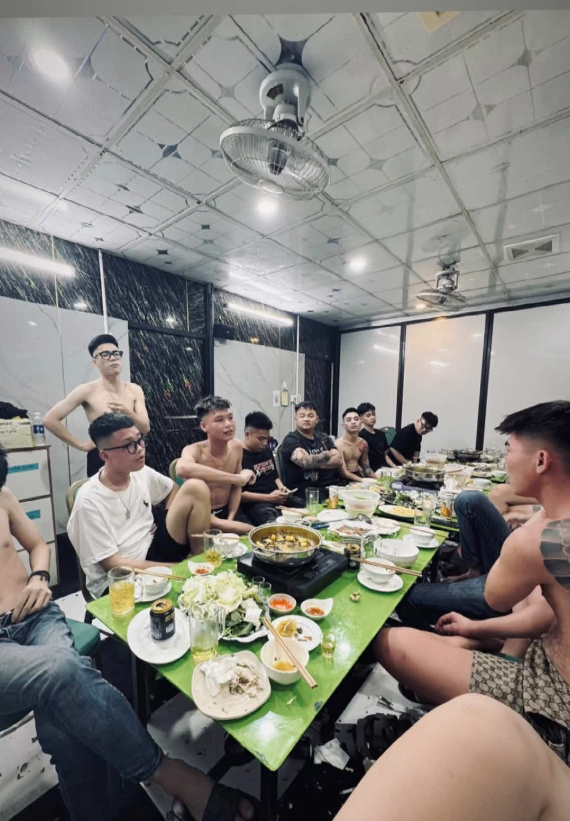 Đơn giản là ăn với nhau 1 bữa cơm, giản dị dễ sống thì người đời bảo vỡ nợ, ăn sang ăn chơi thì người đời bảo phông bạt. #xhhhhhhhhhhhhhhhhhhhhhhh #xuhuong #xuhuongtiktok #fyp #bidz #viral 