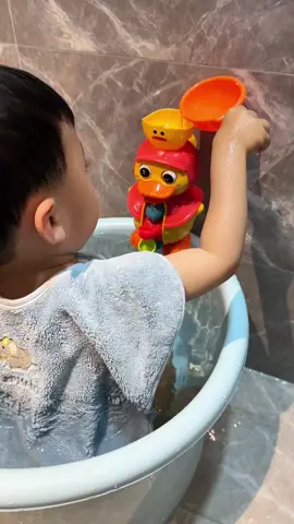 Đồ chơi nhà tắm đáng yêu cho bé #xuhuongtiktok #dochoichobe #fpyシ #dochoinhatam #viralvideo 