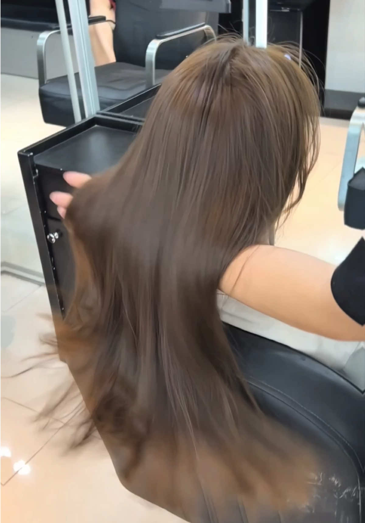MOU gợi ý 1 tone màu cực hot.không cần tẩy mà siêu tôn da ạ🥰 #mouhairsalon #maunhuomdep #LearnOnTikTok #foryou #fyp 
