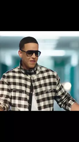 Sigueme y te sigo 😉 Daddy Yankee 🇵🇷🔥🇵🇷🔥 #puertorico🇵🇷 #sigueme_para_mas_videos_asi #calle #reggaetonantiguo #reggaetonromantico #reggaetonoldschool #fypシ #oldschool #reggaetonviejito #reggaeton #izak #comparte #sigueme #Recuerdos #Viral #fouryourpage #guatemala🇬🇹viral #republicadominicana🇩🇴  #sigueme_y_te_sigo #daddyyankee 