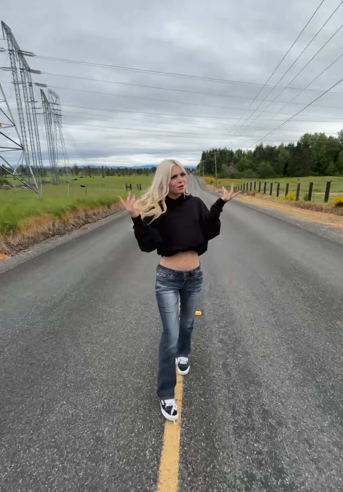 prolly get familiar #blonde #hair #lol #fyp #country #blowup #lipsync 