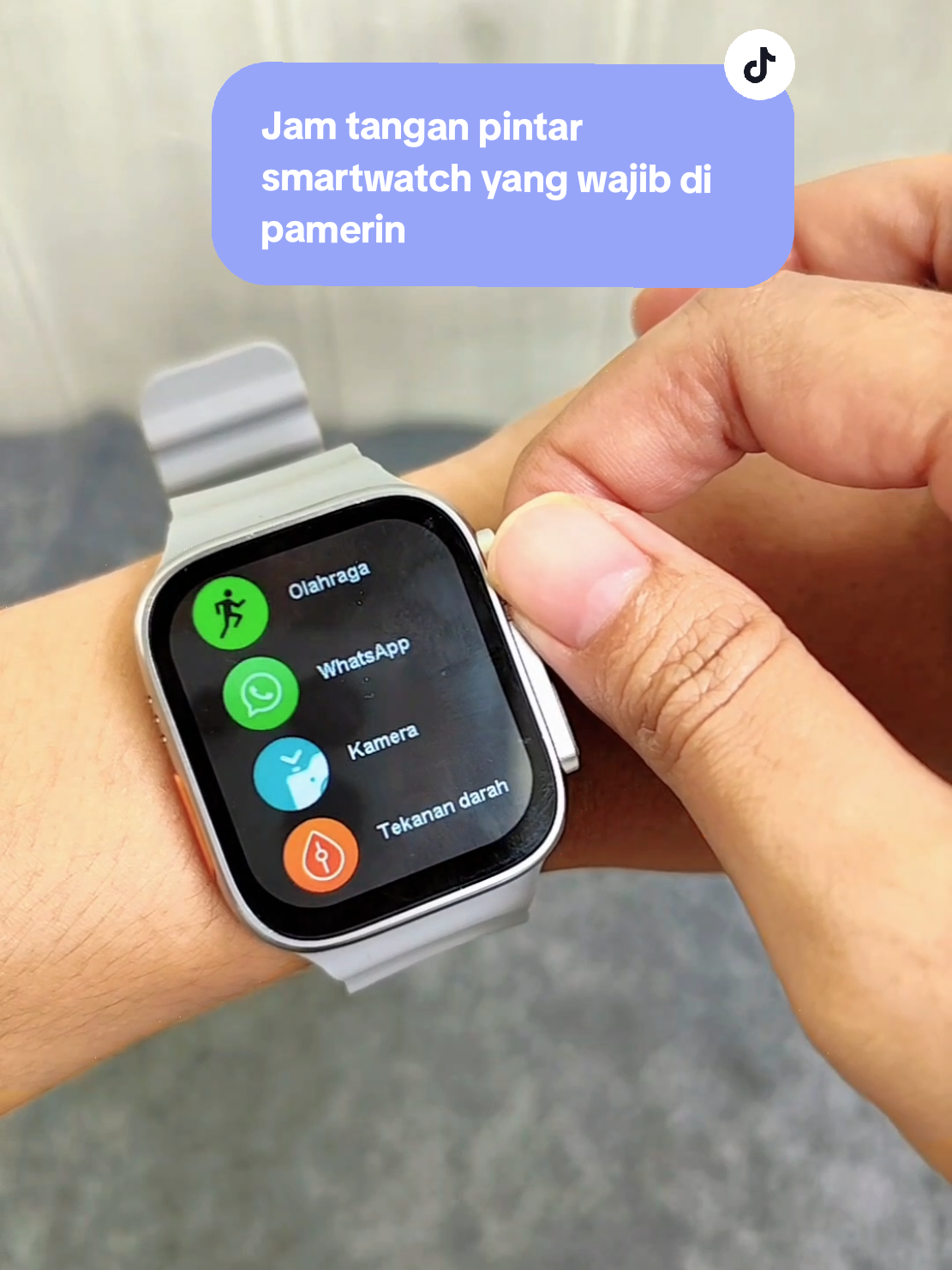 Pamer jam tangan pintar smartwatch keren #smartwatch #jampintar #jamtangan #jamtanganpria #jamtanganwanita #jamtanganmurah #t800 #smartwatchultra #guncanggajian #cuantanpabatas #promogajian #wibgajian 