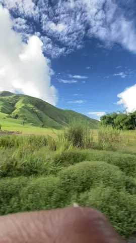 Pretty skies, pretty vibes. Live, Love Wau-Bulolo Highway 💗🦋.   Ps. I was holding to my phone with my dear life. #fyp #morobeprovince💙💚💛 