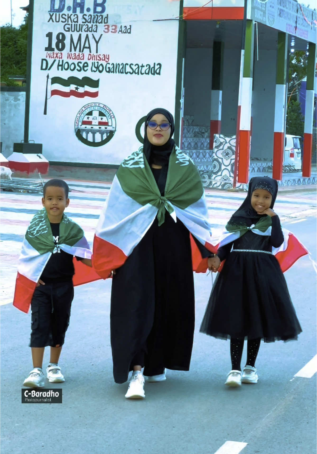 Intaan ku dhalaan wadanka ku dhashoo. #somalilandtiktok💚🤍❤ #burkinatiktok🇧🇫 #somalitiktok 