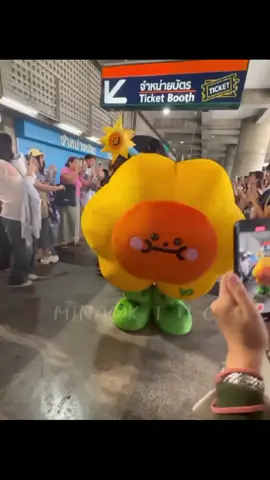 jaide jalan nya lucu banget timik timik  #joongdunk #joongarchen #dunknatachai #fyp 