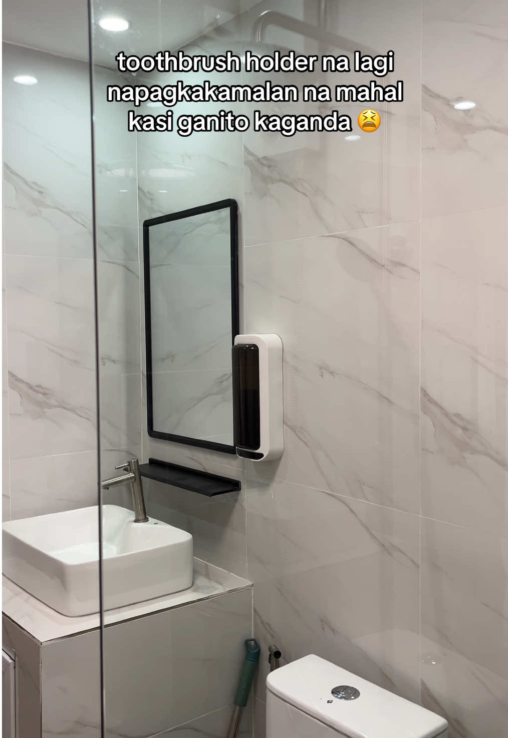 yayamanin pag ganito lagayan nyo sa banyo #toothbrushholder #rotatabletoothbrushholder #toothbrushorganizer 