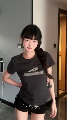 周末要出去玩吗？ #李兜兜 #川渝女生 #廚娘 #甜妹 #dance #dou57dou #doudn #douuod57 #doudou #fyp #foryou #for #foryoupagе #or #snowwhite #tiktok 