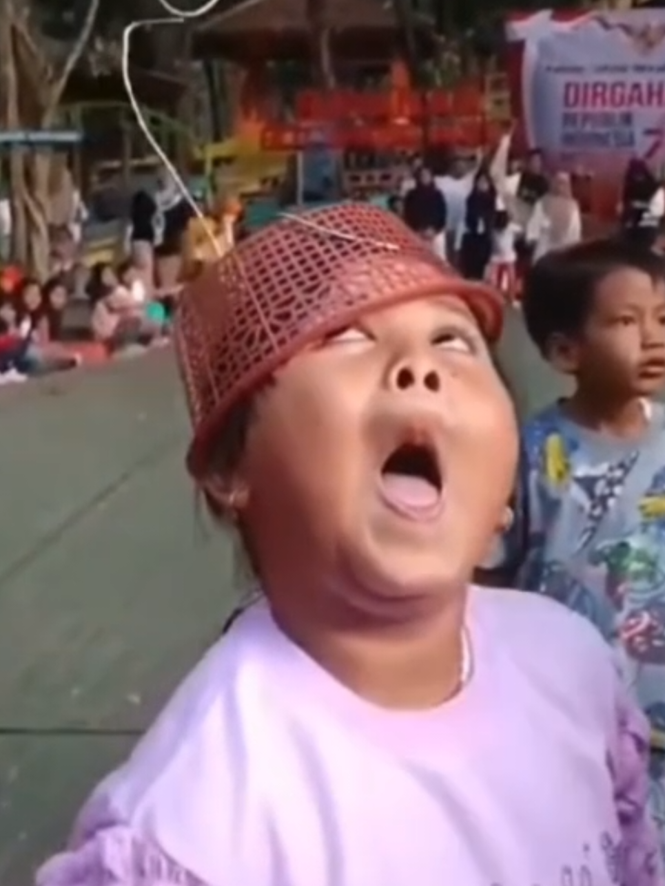 #hiburan #ngakak #lewatberanda #videoviral #pageforyou #fypage #fypシ゚ 