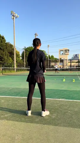 ラインを意識して☝️ コントロールする🎾 これいいよ^_^ 本人は関係ないといいますが笑 #毎日庭球日 #プライベートレッスン #ジュニアテニス #princetennis