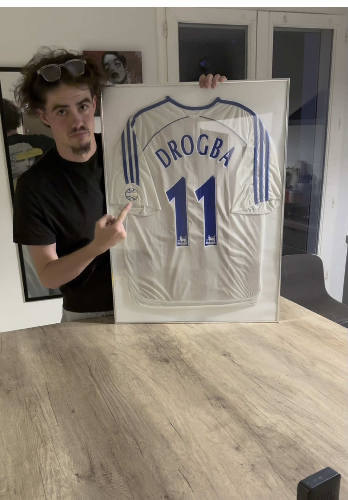 On encadre ce superbe maillot des Blues floqué Drogba 🤩 👉🏼lebonflocage.com 🛜 👉🏼 Vinted pro : lebonflocage ✅ 👉🏼 YouTube : lebonflocage 📺 👉🏼 Contact : lebonflocage@gmail.com 📥 #maillot #flocage #footballtiktok #flocages #flocagemaillot #lebonflocage #maillotfoot 