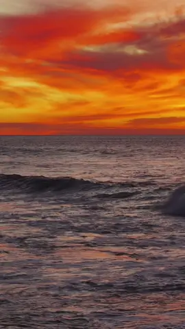 Can’t explain why your lovin makes me weak 