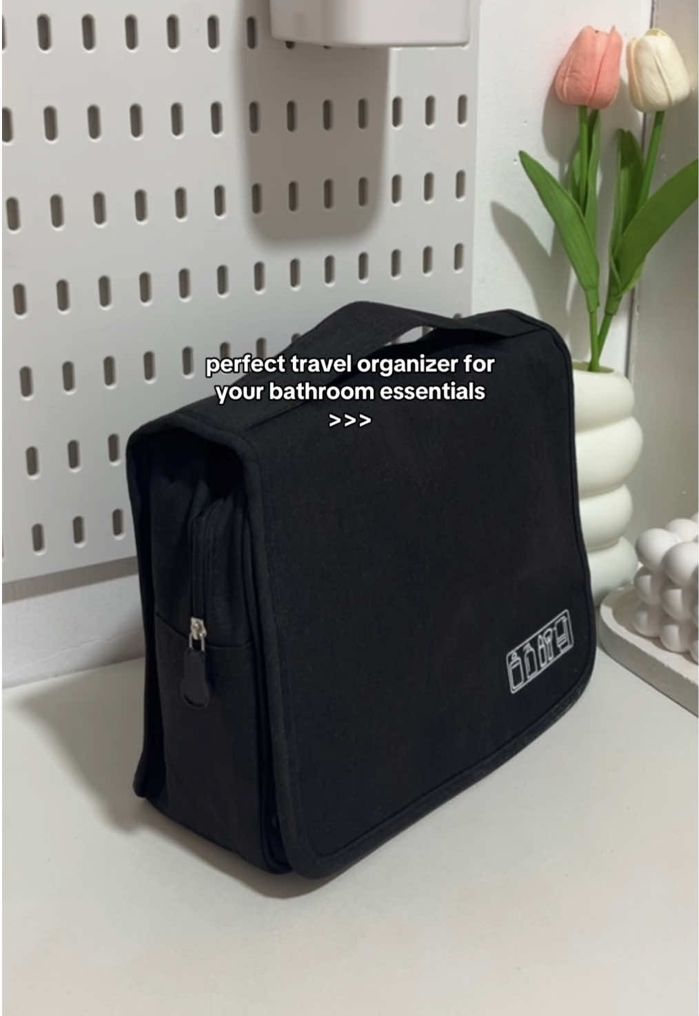 perfect for travel! 🫶🏼 #travelorganizer #travelbag #bagorganizer #bathroomessentials #toiletriesorganizer #tiktokaffiliate #foryoupage #fyp 