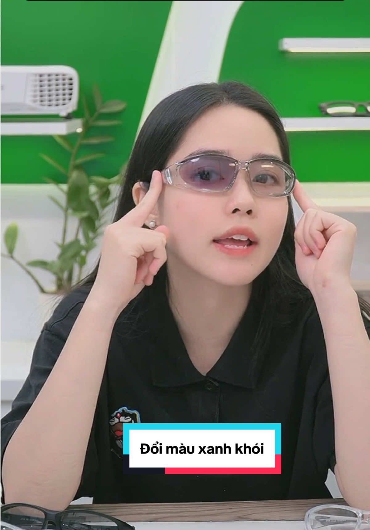 Kính chống bụi đổi màu xanh khói, đi ngày đêm thoải mái nha ae 😎✨ #tiktoklive #kinhchongbui #chongbui #tienloi #vameganet #vam #viral #xh