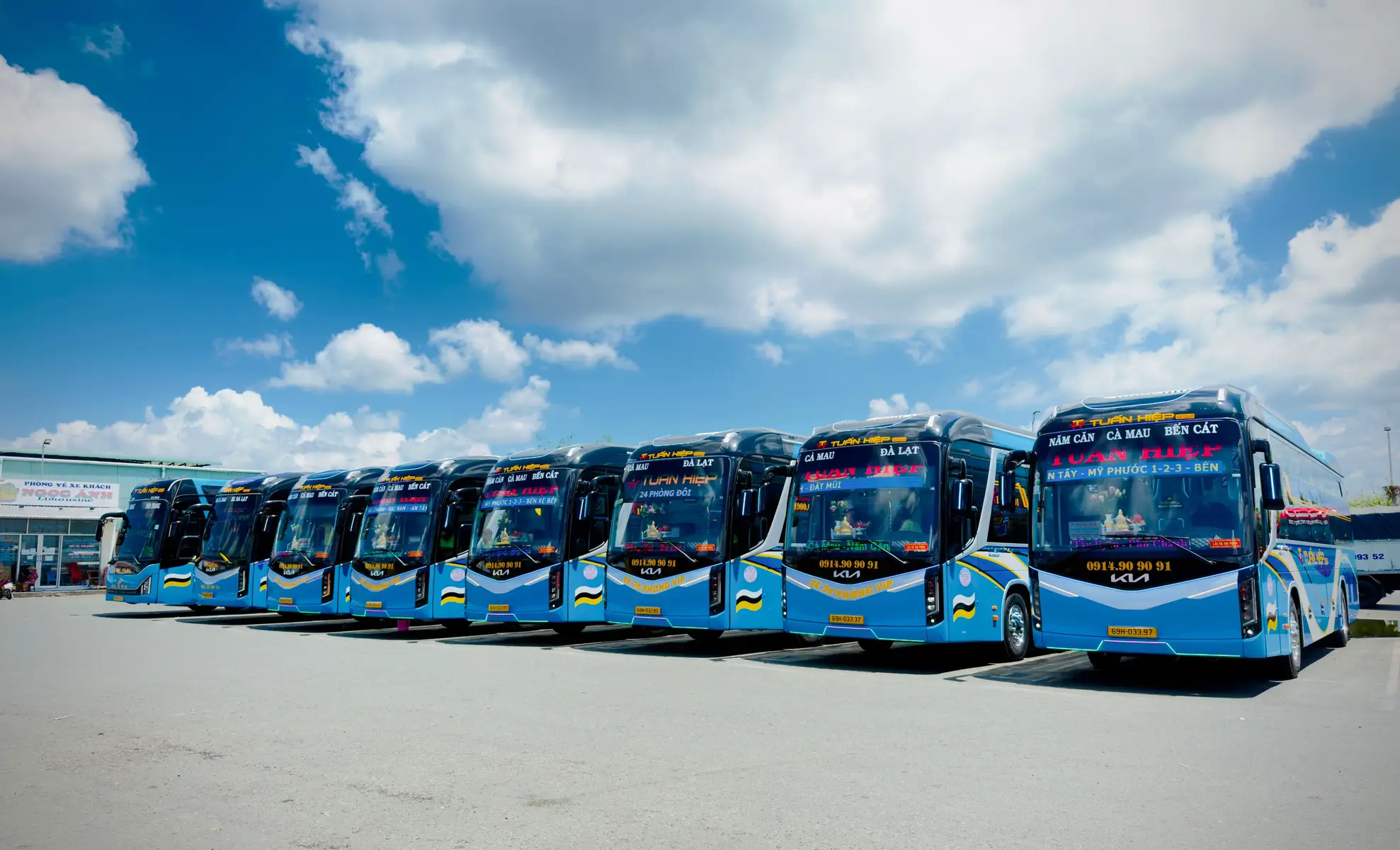 Xe TUẤN HIỆP Group Phục Vụ Xe : 22P - 24P - 34P - 40G - Tỉnh Cà Mau Có Xe Đi Về Các Huyện : Năm Căn - Cái Nước - Đất Mũi - Đầm Dơi - Thới Bình - Trần Văn Thời - Sông Đốc - U Minh - Khánh Hội Và Trung chuyển Nội Tp Cà Mau . - Cà Mau - Tỉnh Bình Dương  - Cà Mau - Đắk Nông - Gia Lai - Cà Mau - Đắk Lắk - Ea kar - Cà Mau - Biên Hoà - Vĩnh Cữu - Cà Mau - Long Khánh - Sông Ray - Cà Mau - Phan Thiết - Nha Trang - Cà Mau - Long Thành - Nhơn Trạch - Cà Mau - Long Hải - Cà Mau - Xuyên Mộc  - Cà Mau - Vũng Tàu @Mr Quân @Nguyễn Hoàng Khangg @Huy Nguyễn69 @Thái Dự _ 94E1 @Huỳnh Đương @Trần Bảo @Tuấn Anh 9494 @_Ngọc Trận69 @🍀🍀 Minh Luân 91🌿🍀 @💨 GiÓ @1 9 8 9 @An Nguyen_11_12 @Huy @Khang Nguyen97 @HUỲNH TRÍ @Lý thông #xekhachtuanhiep #xekhachvietnam #tuanhiep #binhduong #càmau #đàlạt #vũngtau #bếncatbinhduong #nhatrang #biênhòa #eakar #đồngnai #đồngnai #gialai #buônmathuột #camau #nhatrangcity #xuhuong #xu #tânuyen 