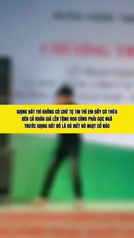 Người tặng hoa còn phải gục ngã trước giọng hát đó.. #nhachaymoingay #cam #cover #viral 