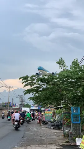 Nhìn đẹp và khổng lồ quá😮 #aviationdaily #tansonnhatairport #xuhuong #fypシ 