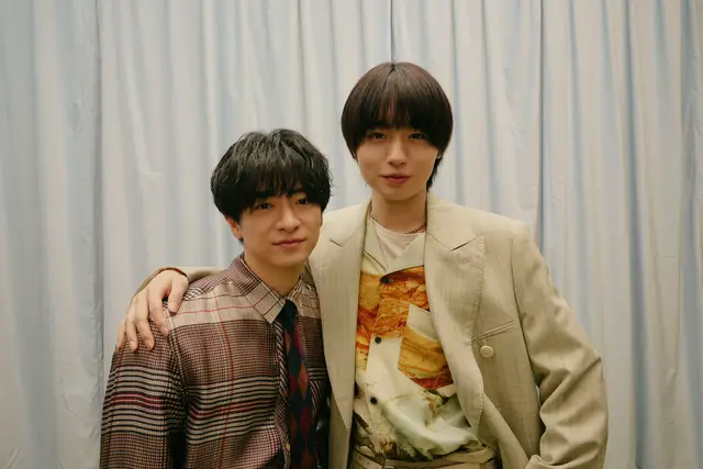5.28 Release「encore」全曲試聴スタート！ 本日紹介する曲は、Hey! Sɑy! JUMPと幾多の名曲をともに作り上げてきた辻村有記⽒×伊藤賢⽒による「未来線」 多彩なメロディーラインとメンバーの歌声が存分に味わえる一曲です！ 〜ジャケ写オフショットを添えて Part2〜 #HeySɑyJUMP  #HSJ_encore 