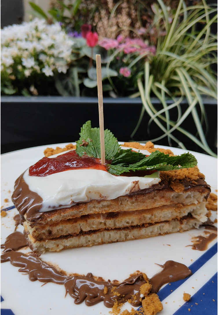 🍽️ American pancakes | nutella | cheesecake | lotus biscoff | strawberry filling 📍 Barndesteeg 13H, 1012BV Amsterdam #crepes #pancakes #amsterdam #amsterdamfoodguide #amsterdamfoodspots #amsterdamfood #redlightdistrict #food #foodporn #Foodie #coffee #lunch #breakfast #foodtiktok #crepe #FoodTok #lunchspot #brunch #nutella #chocolate 