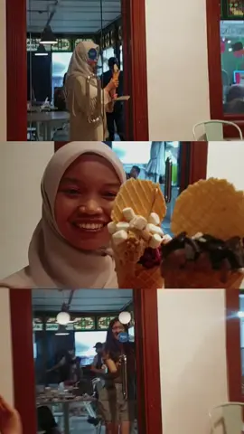 2 hari yg sangat singkatttt!!!! harusnya seminggu ga sihh 😂  w/ @huueelloo @fffeeellliiii   #CapCut #fyp #fyppppppppppppppppppppppp 