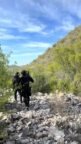 #policiamunicipal #policiaestatal🇲🇽 #mexico🇲🇽 #viral_video #fypシ゚ #coahuilamexico #2025 #policiaestatal #gruporeaccion #policeoftiktok #patrulla #fypp #sierra #seguridad #tiktoknews 
