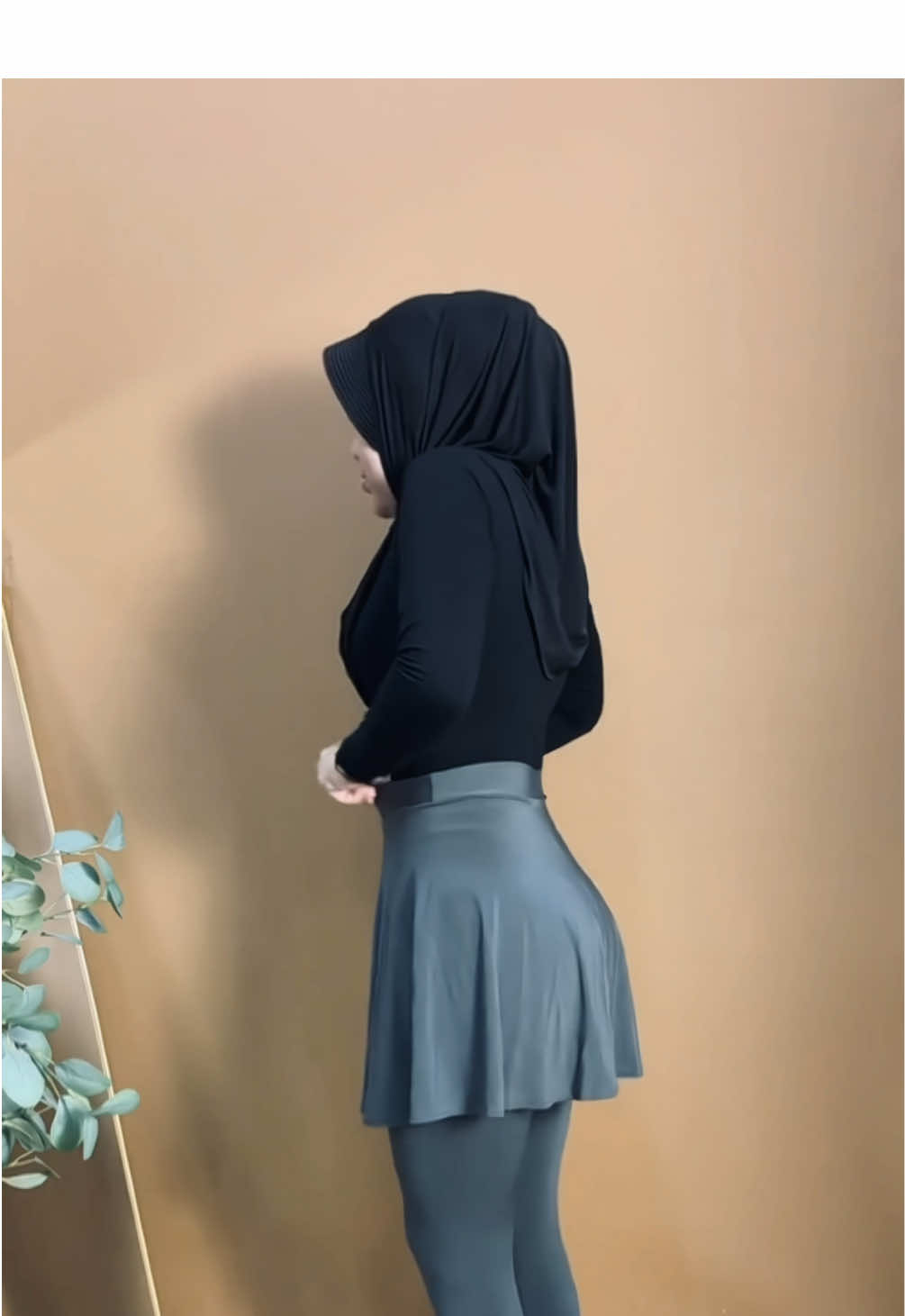Membalas @M. Royen alif aku BB 54kg TB 155 pakai L 💪💦  #spilloutfit #rokleggingsport #leggingolahraga #OOTD #fyppppppppppppppppppppppp 
