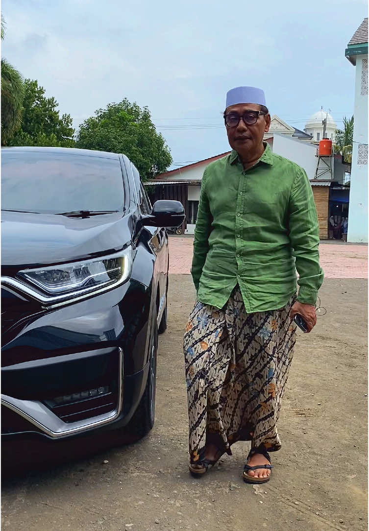 Sehat Selalu Guru Kami KH. Moh. Hasan Mutawakkil 'Alallah, SH.MM ... #fyppppppppppppppppppppppp 