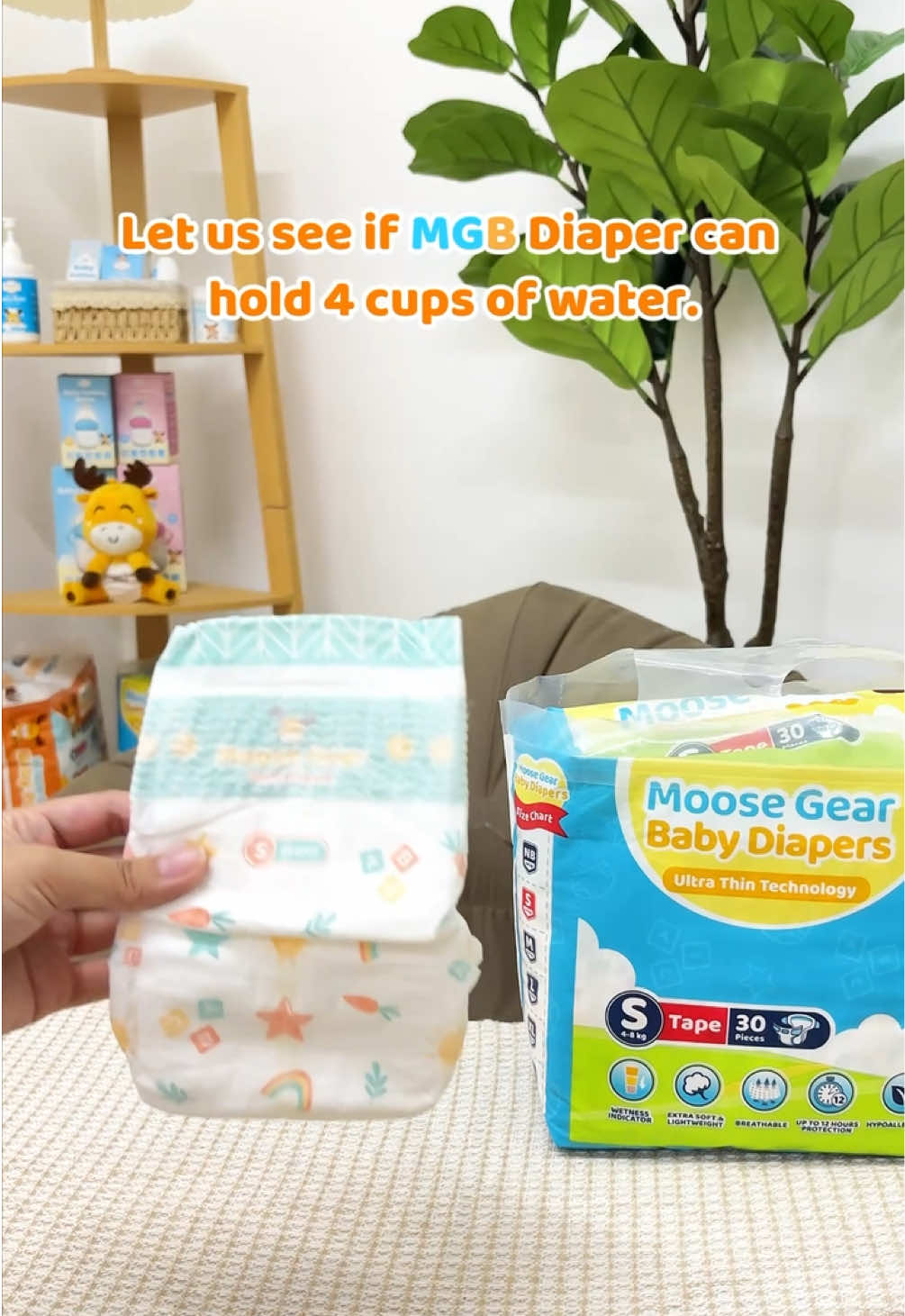 Can our MGB Diaper hold 5 cups of water? See for yourself, MGB Fam! 😉🩵 #moosegearbaby #TrustedByParentsLovedByBabies #moosegearbabyph #moosegearbabydiapers 
