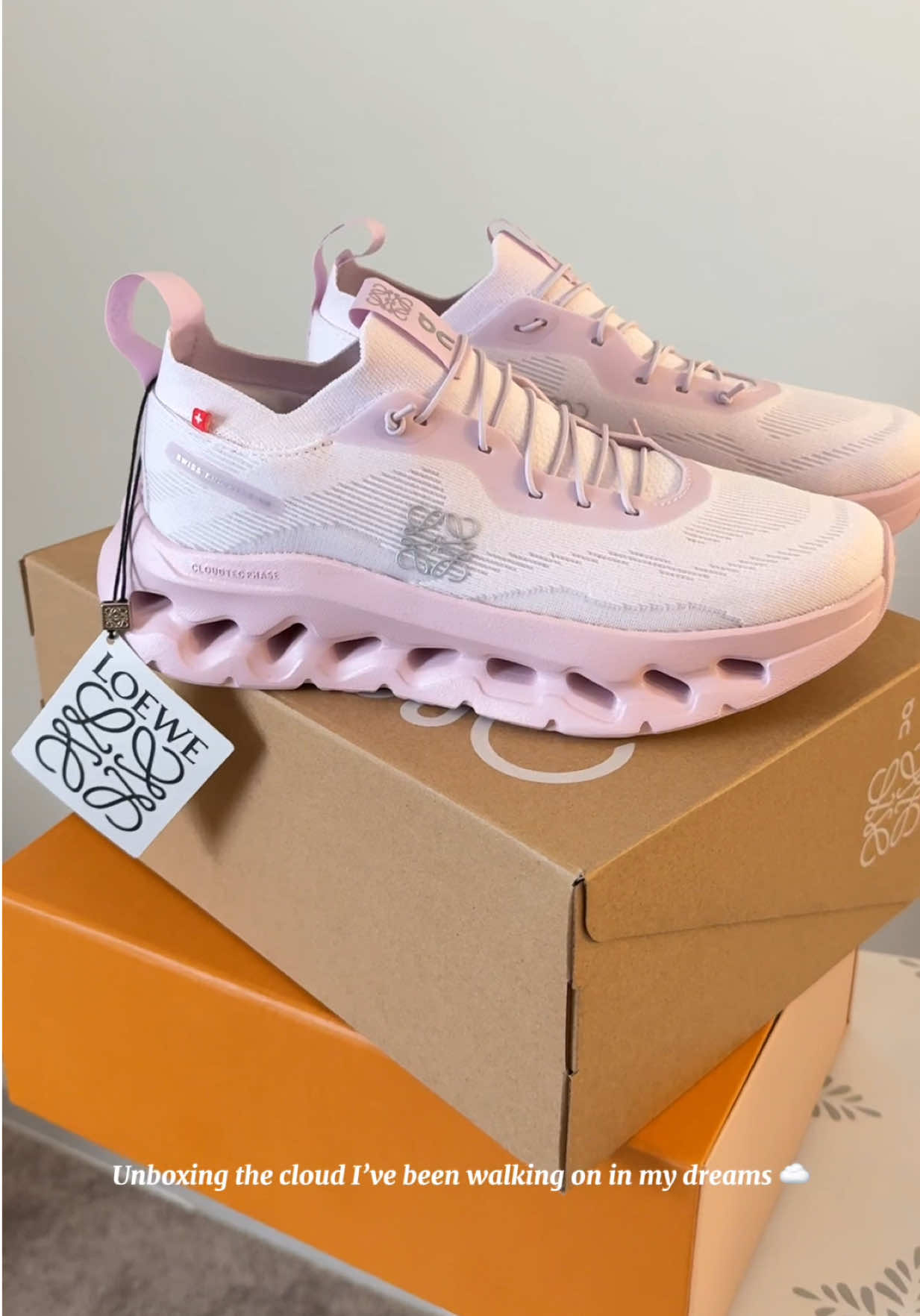 Unboxing the most coveted collab of the season ☁️👟💖 Loewe x On ☁️ #loewe #on #cloud #palepink #cloudtilt #comfortmeetsstyle #luxurysneakers #shoecollection #fyp 