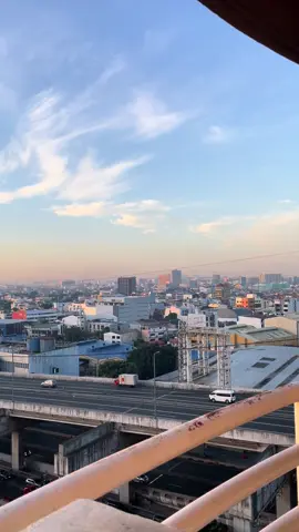 Morning at Makati City! 🌆 #makati #makaticity #city #citylife #morning #corporate #corporatetiktok #corporatehumor #sun #sunrise 