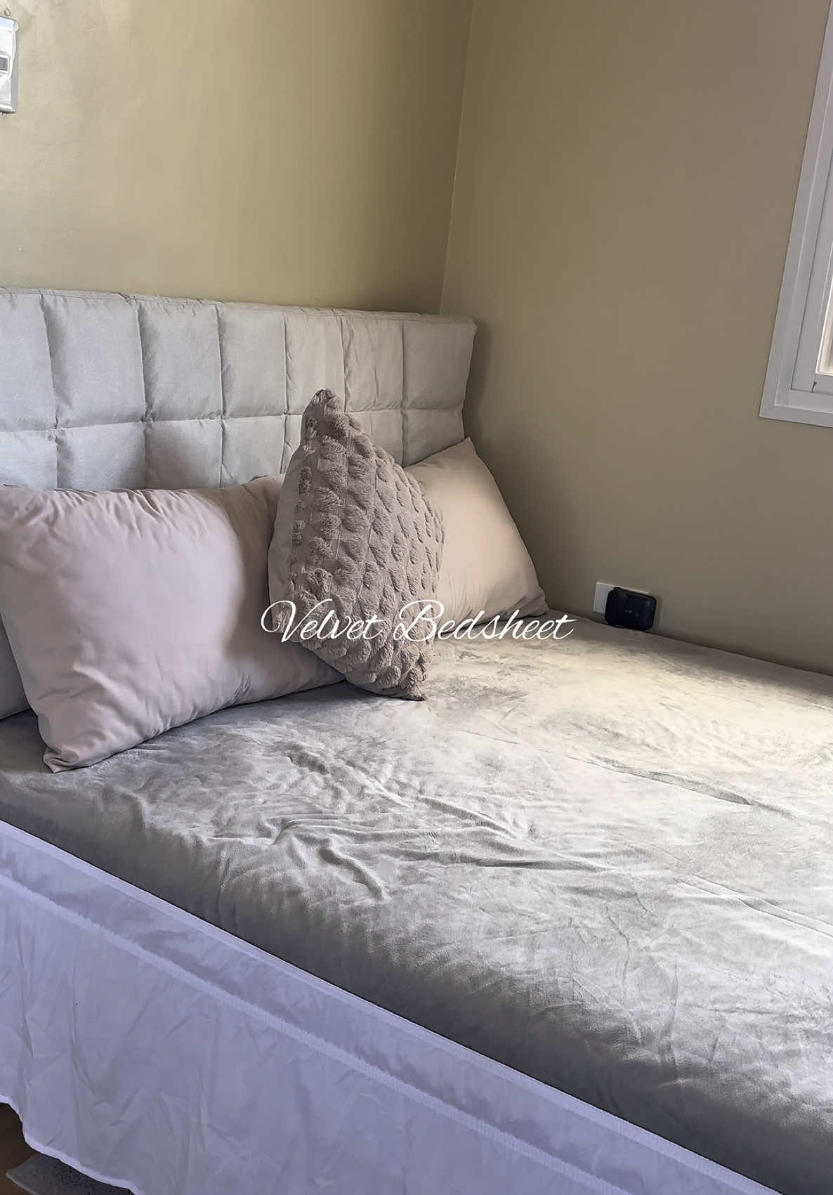 velvet bedsheet! so cozyyy! #bedsheet #bedding #beddingsets #bed #velvetbedsheets 