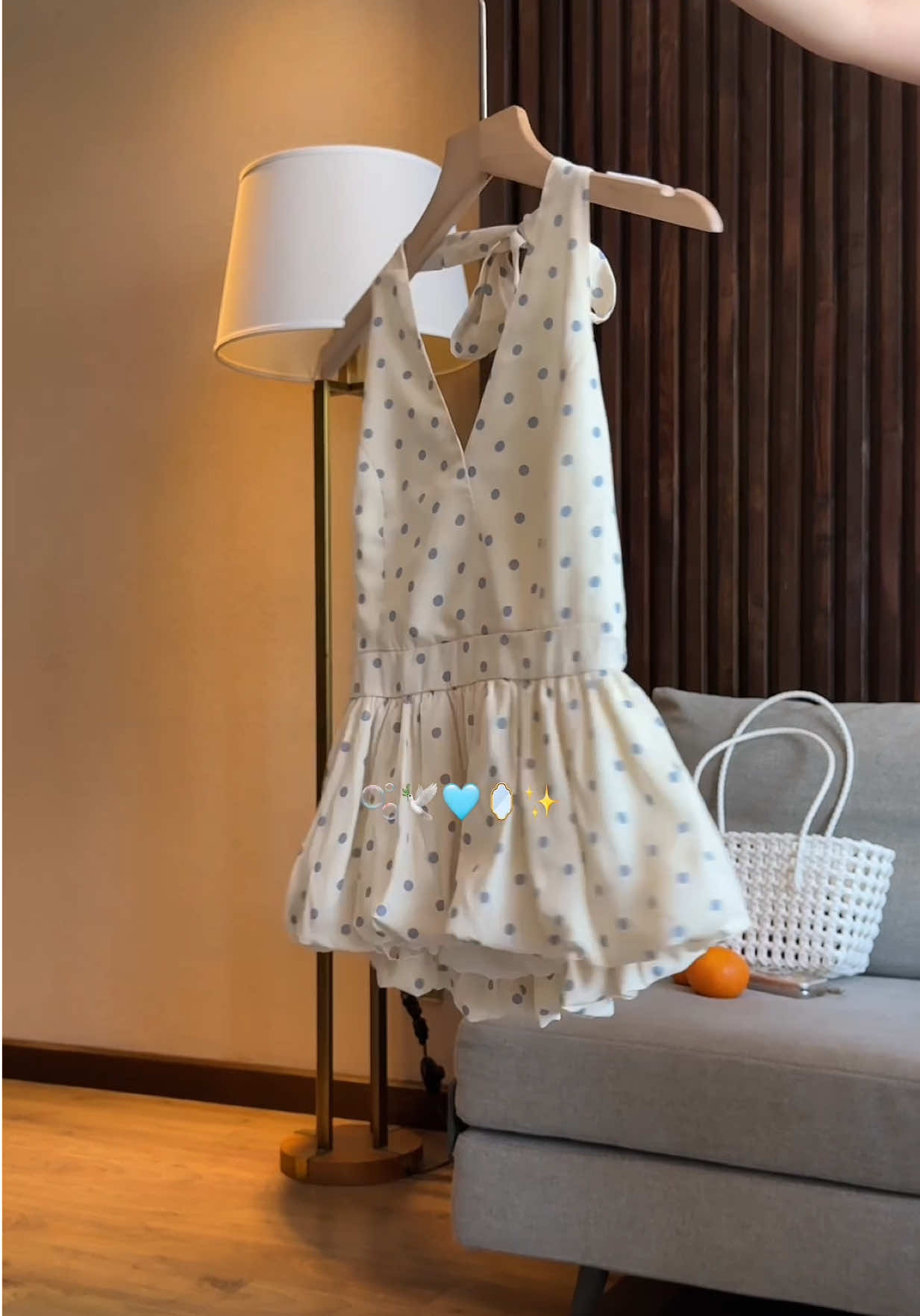 Một chú áo yếm bí siêu dễ thươngggggg 😚🫶🏻Be chấm bi xanh cưng xỉu ạa #shopping #Summer #yellow #babydoll 